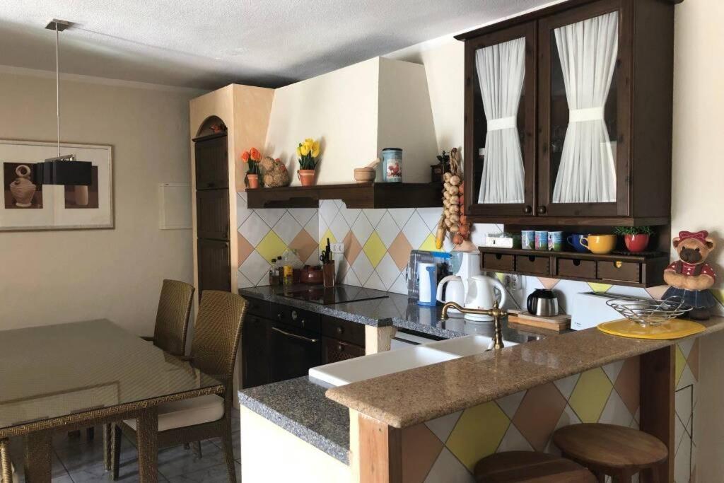 Apartment Casa Sobre El Mar, A Beautiful Oasis 1000m From Beach *